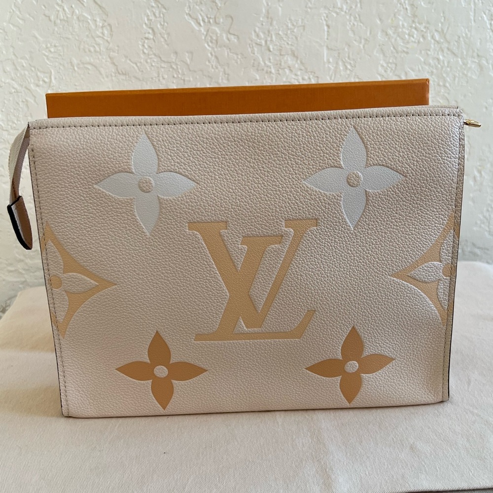 Louis Vuitton Empreinte Monogram By The Pool Toiletry Pouch 26